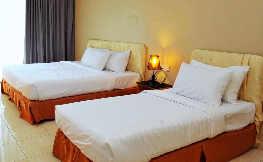 City Times Hotel Куантан Стая снимка