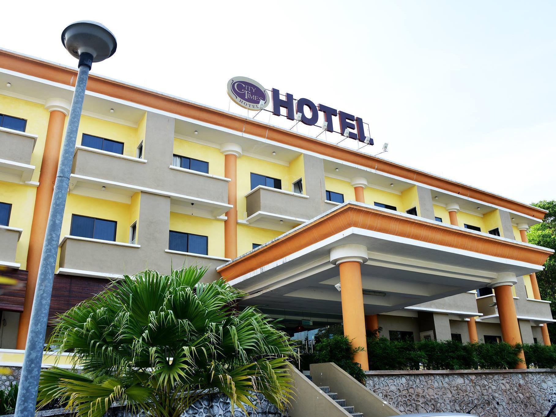 City Times Hotel Куантан Екстериор снимка