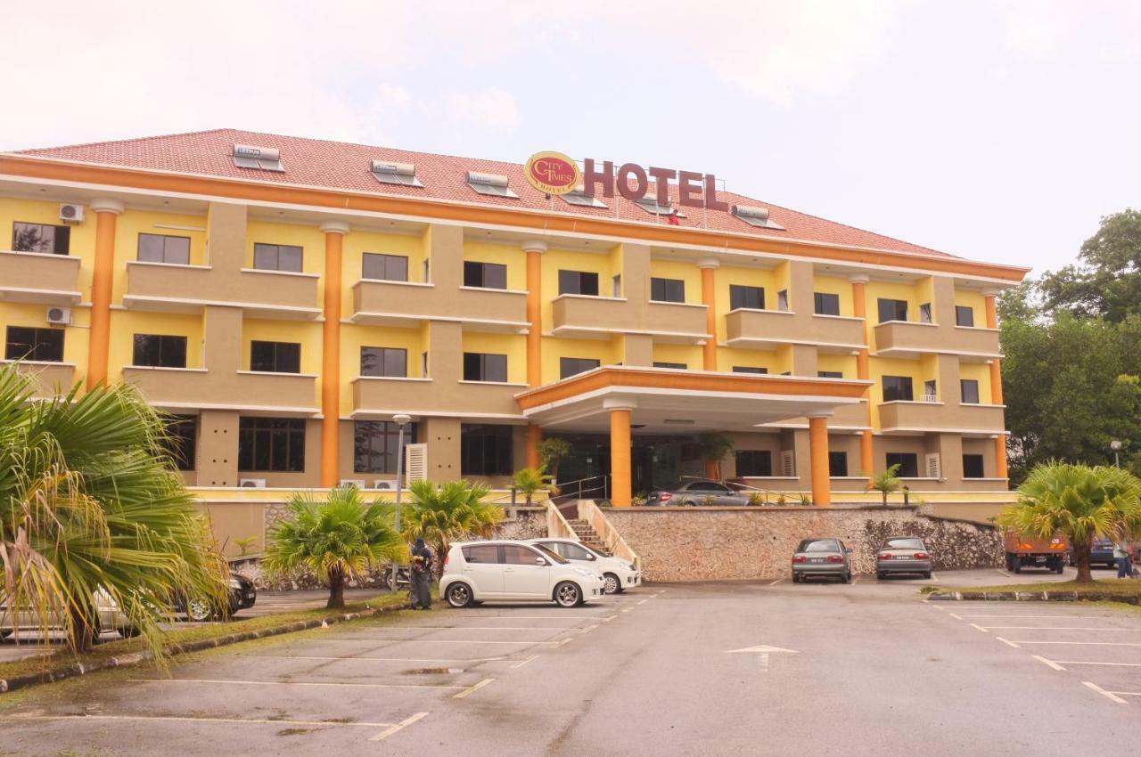 City Times Hotel Куантан Екстериор снимка